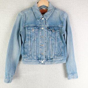 Levi’s Trucker Jacket Womens Small Light Blue Denim Classic Button Up Distressed